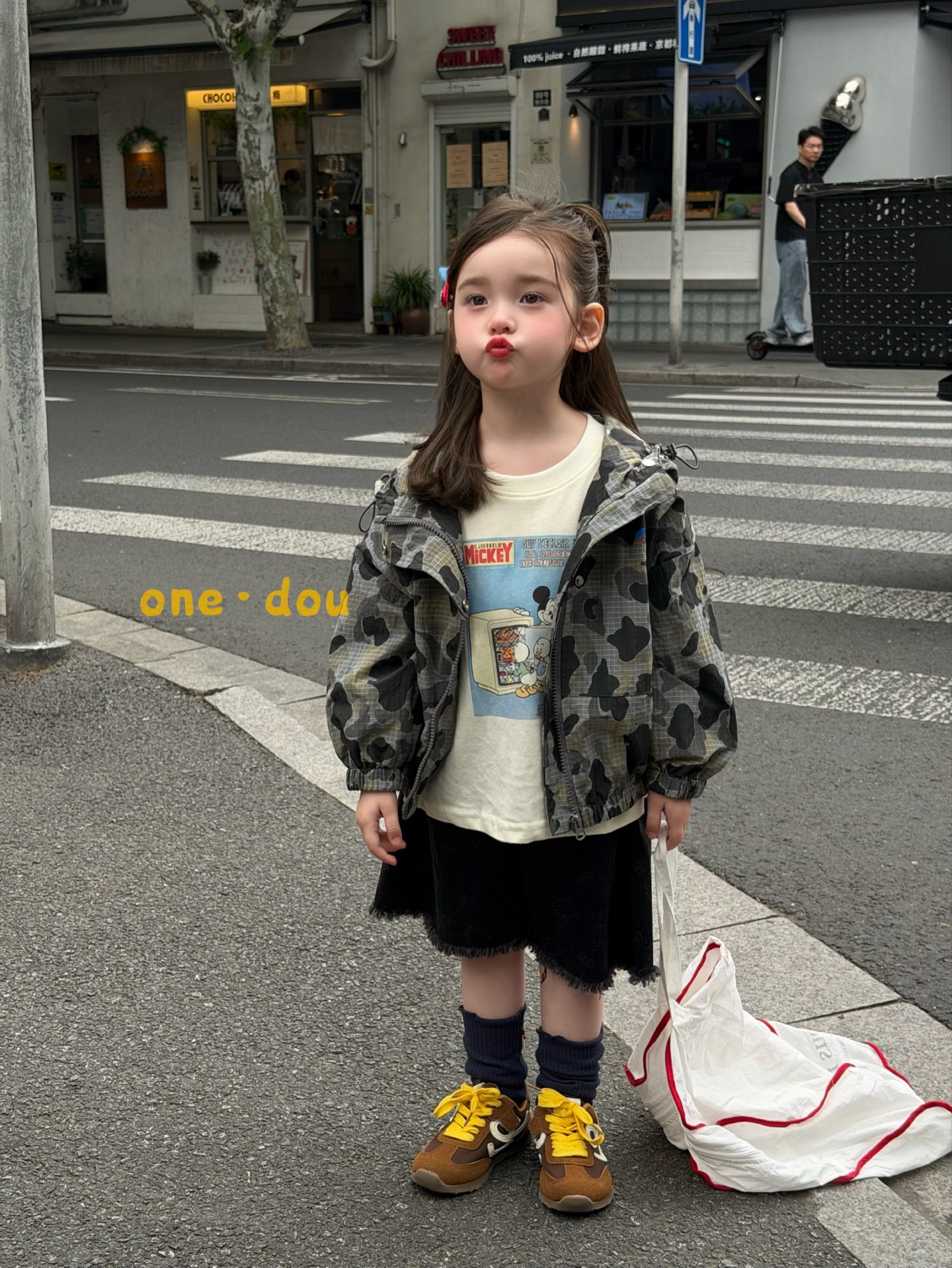 One Dou - Quần short Kitty đen