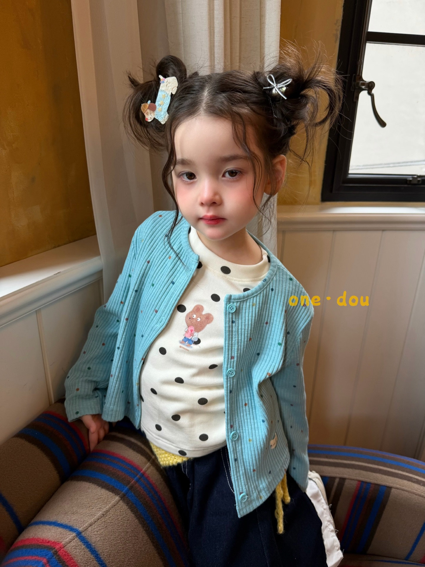 One Dou - Áo bibi trắng thỏ ngố