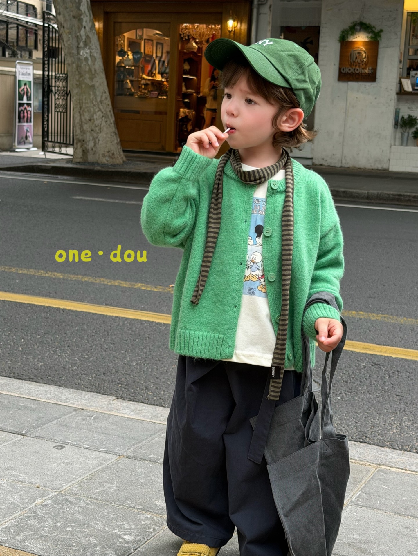 One Dou - Cardigan xanh lá
