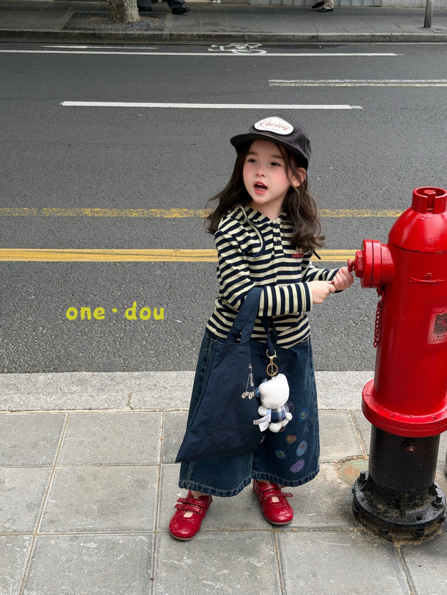 One Dou - Áo hoodie kẻ xanh Mickey