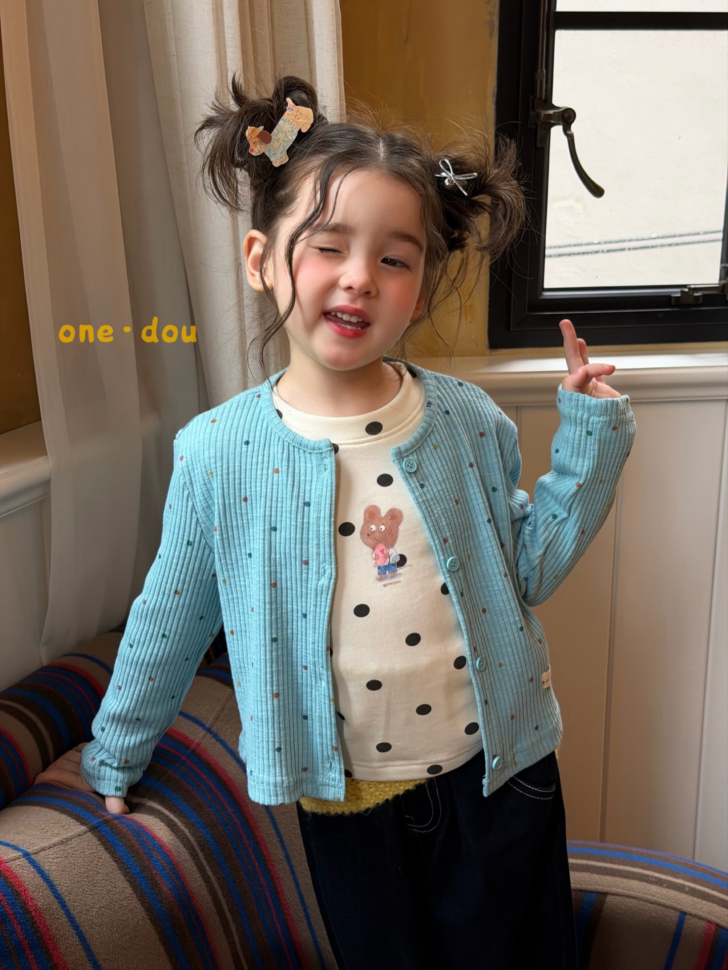 One Dou - Áo bibi trắng thỏ ngố