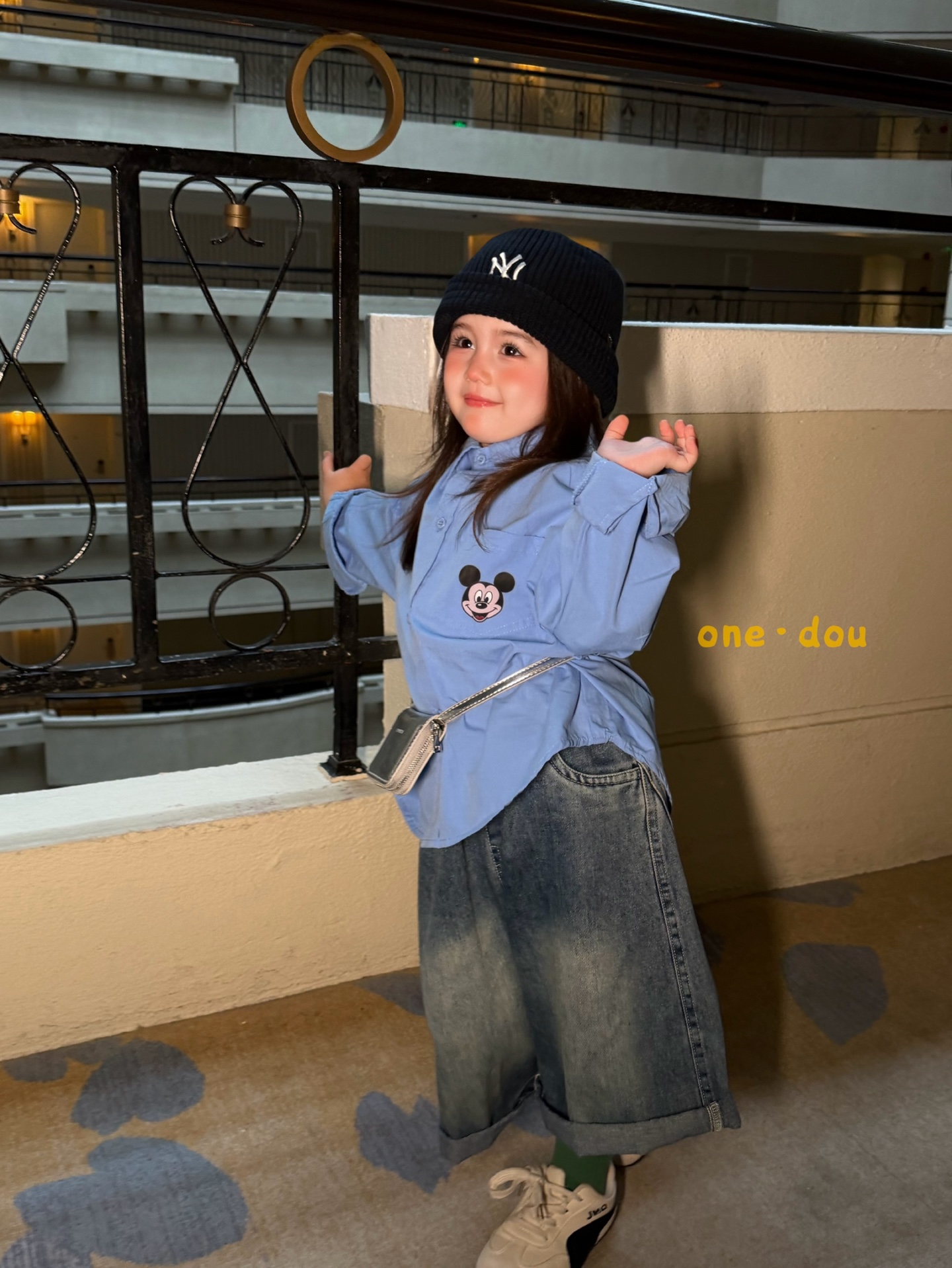 One Dou - Quần jeans fading ống rộng