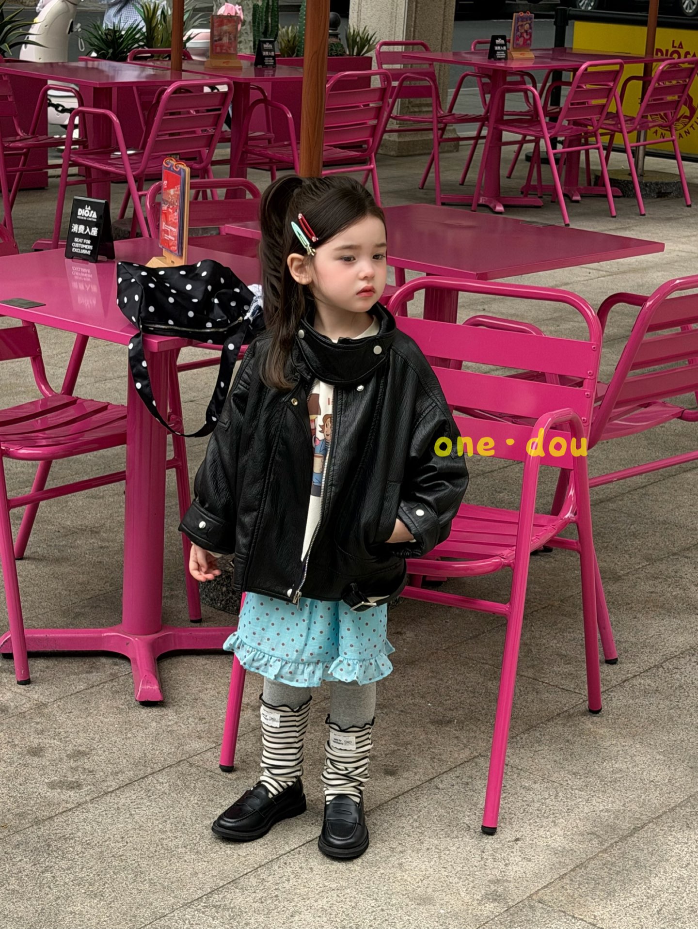 One Dou - Áo khoác da đen