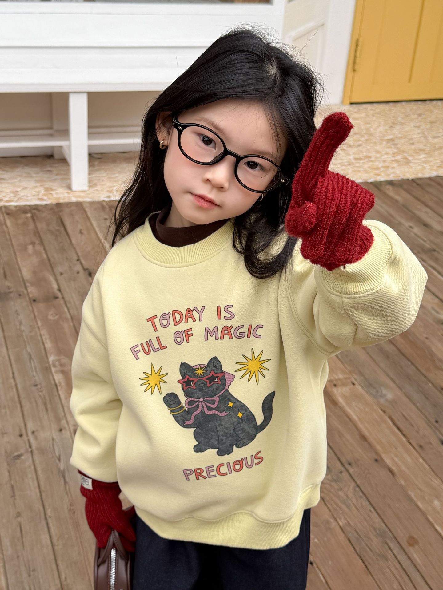 Áo nỉ vàng AMBB precious