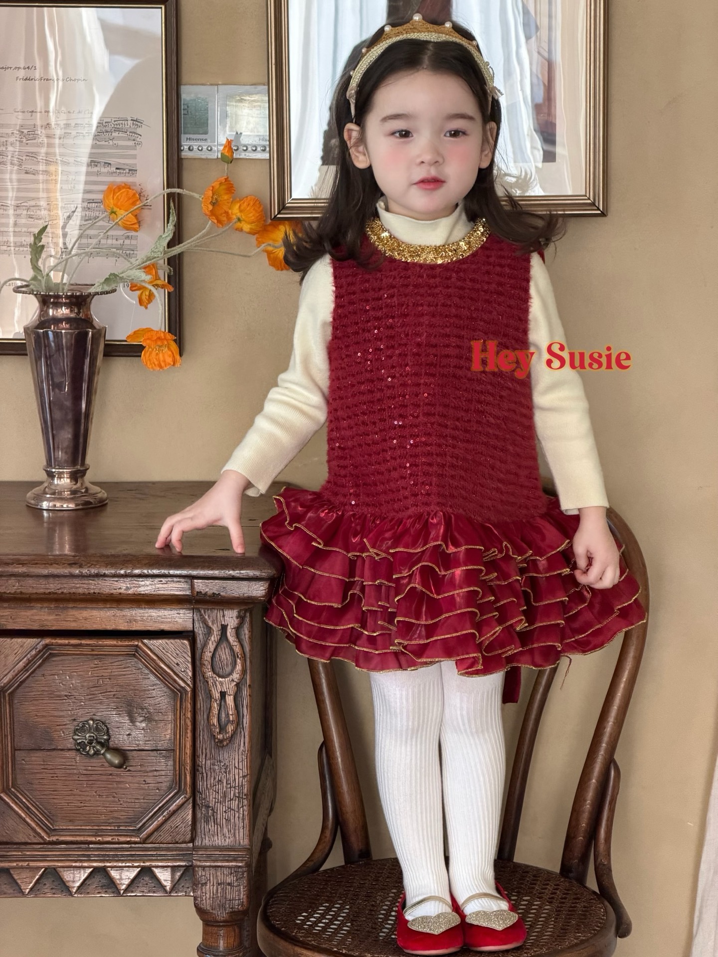 Hey Susie - Đầm dạ đỏ Tỉu Thor