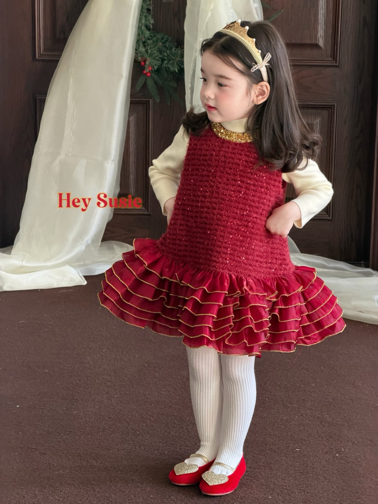 Hey Susie - Đầm dạ đỏ Tỉu Thor