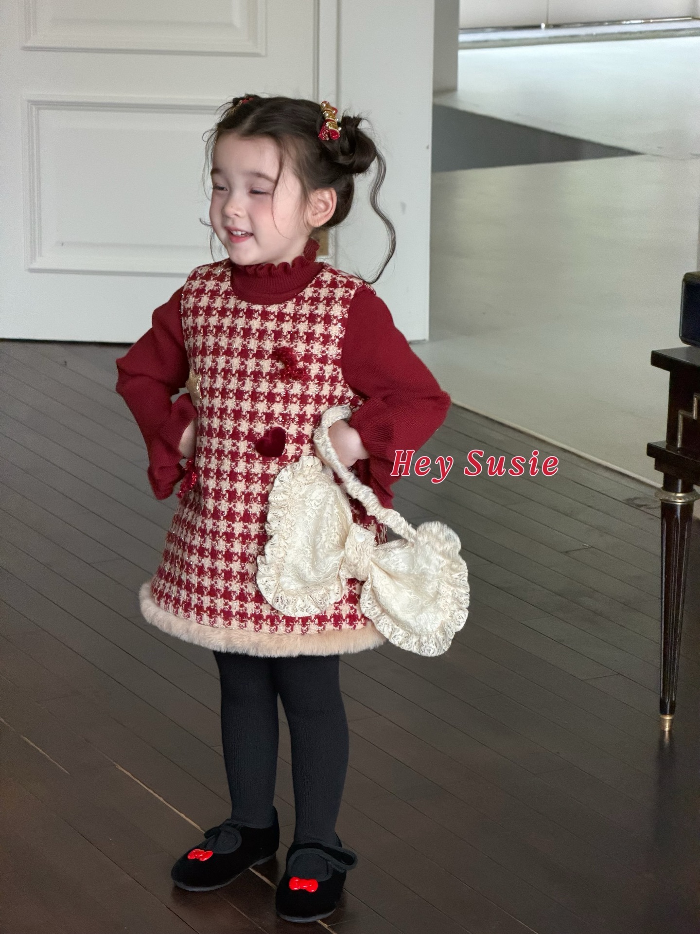 TTS - Hey Susie - Đầm dạ TET cục bông Lucky