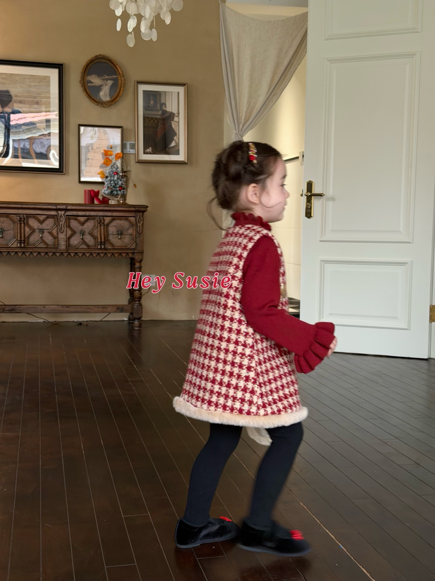 TTS - Hey Susie - Đầm dạ TET cục bông Lucky