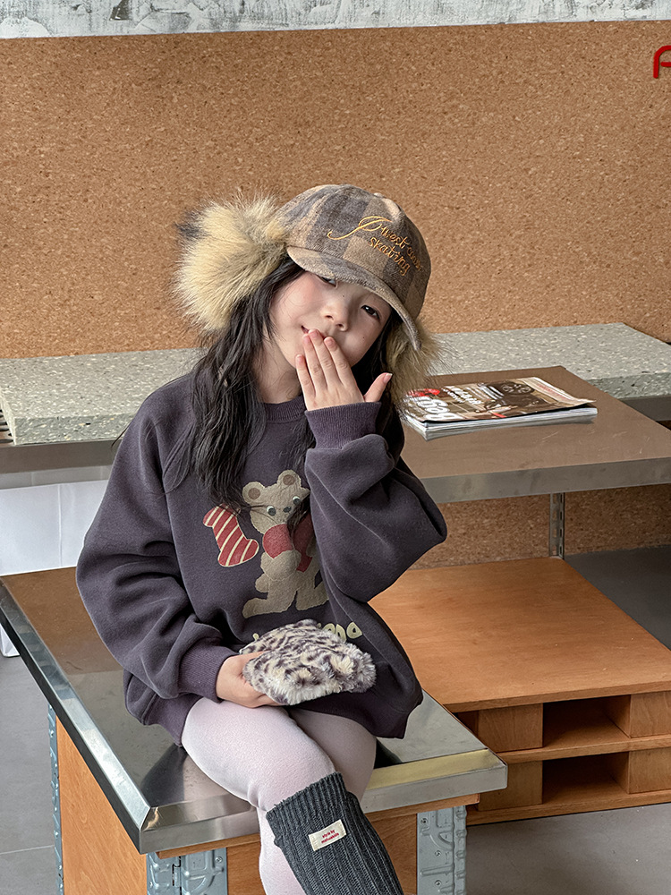 Áo nỉ xám We're Friends AMBB 8537