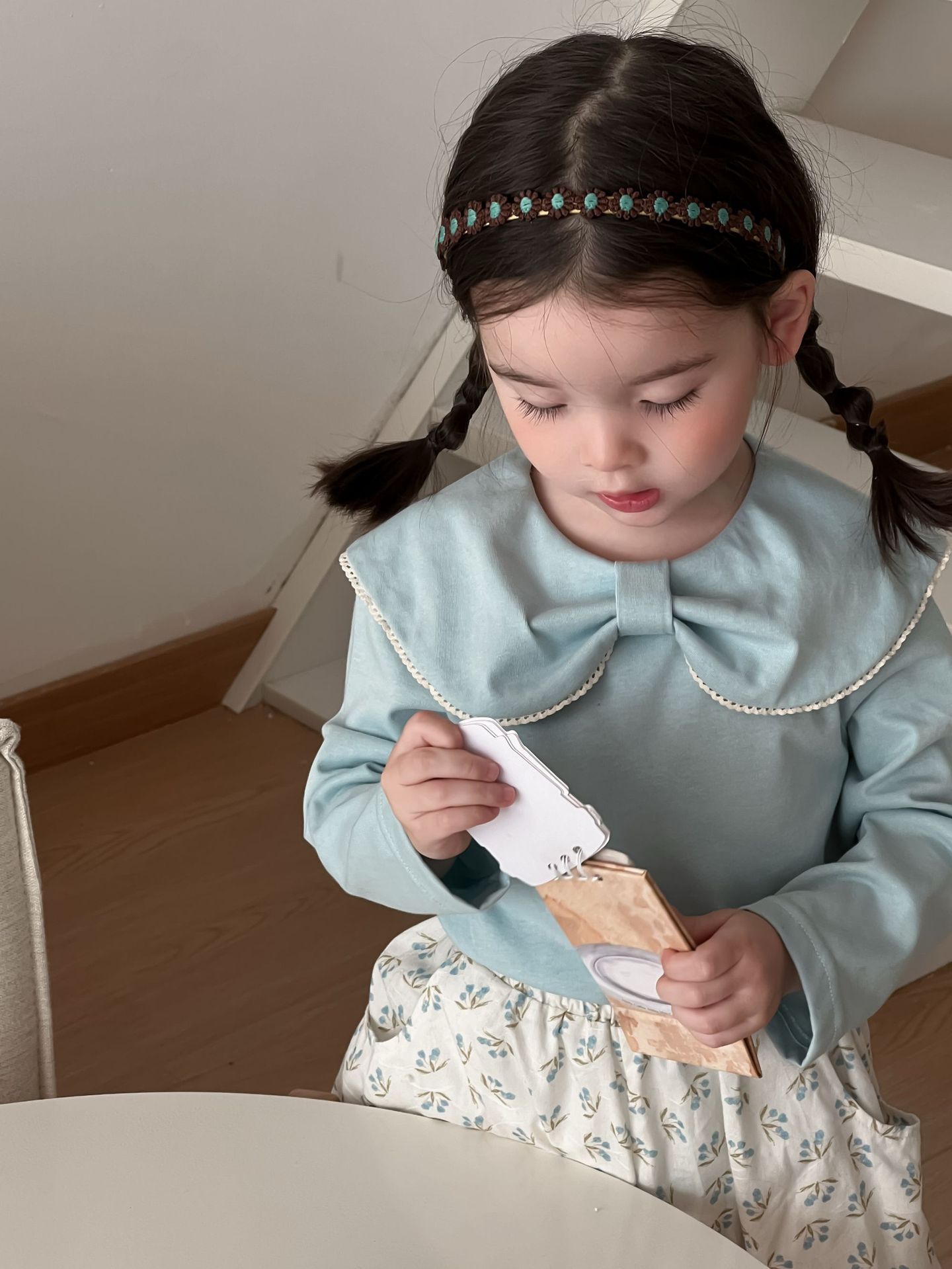 Áo xanh cổ sen lớn Galakoko