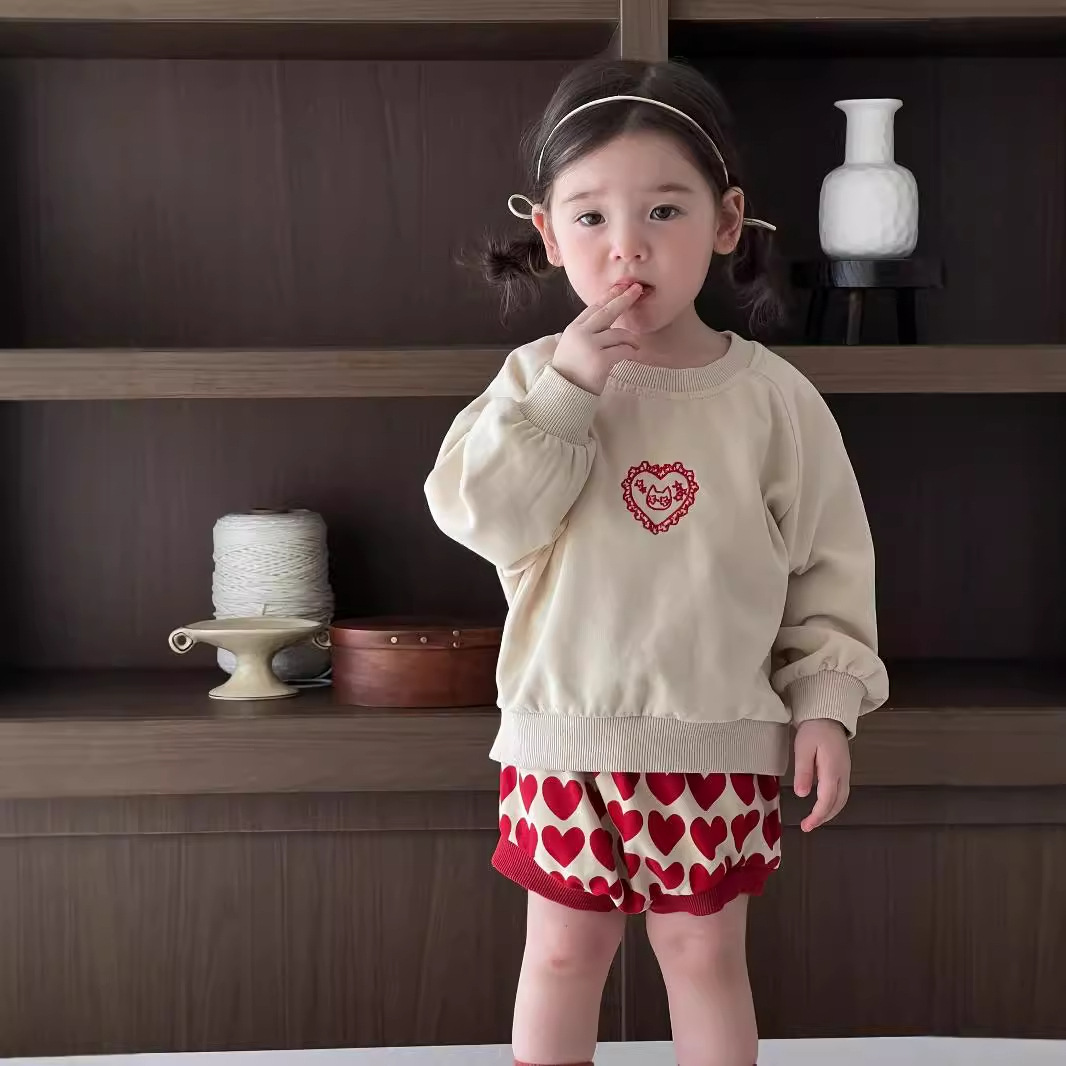 Bộ quần áo nỉ bé gái NB quần nhiều tim TLK