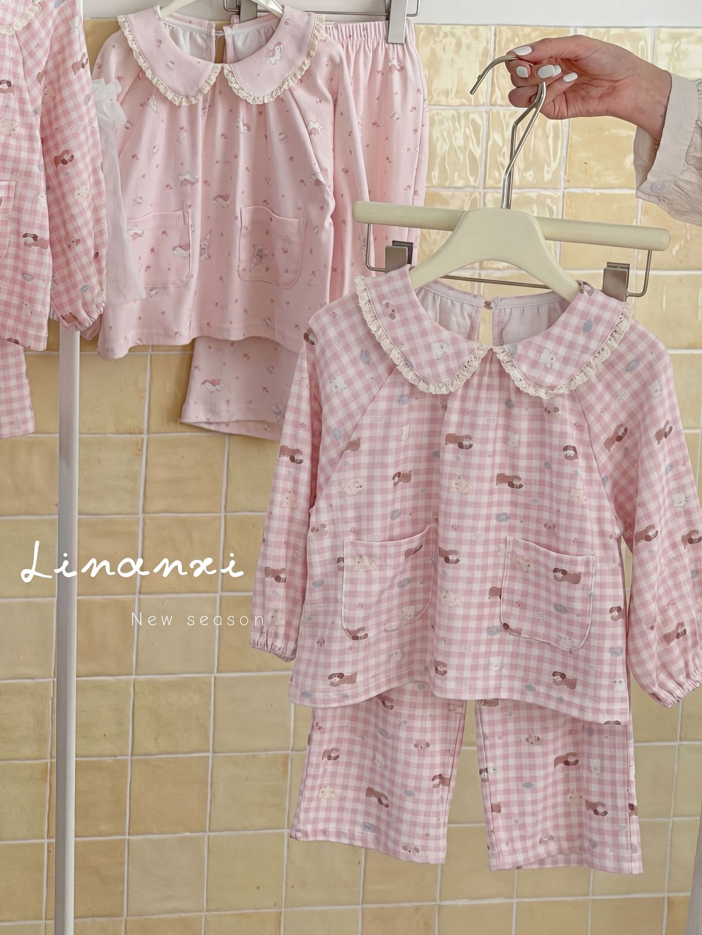 Homewear cổ sen viền ren puppy caro hồng