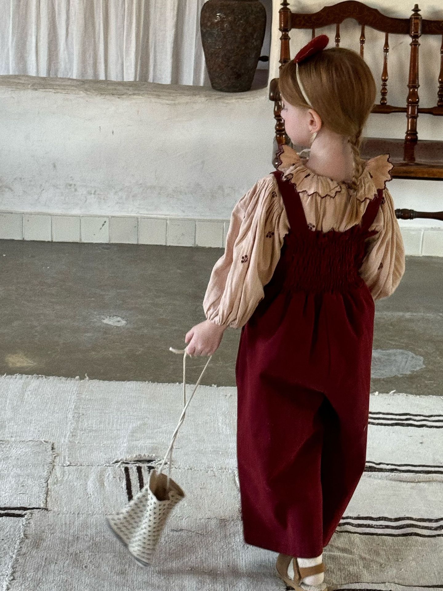 Áo Otaly hoa đỏ cổ bèo