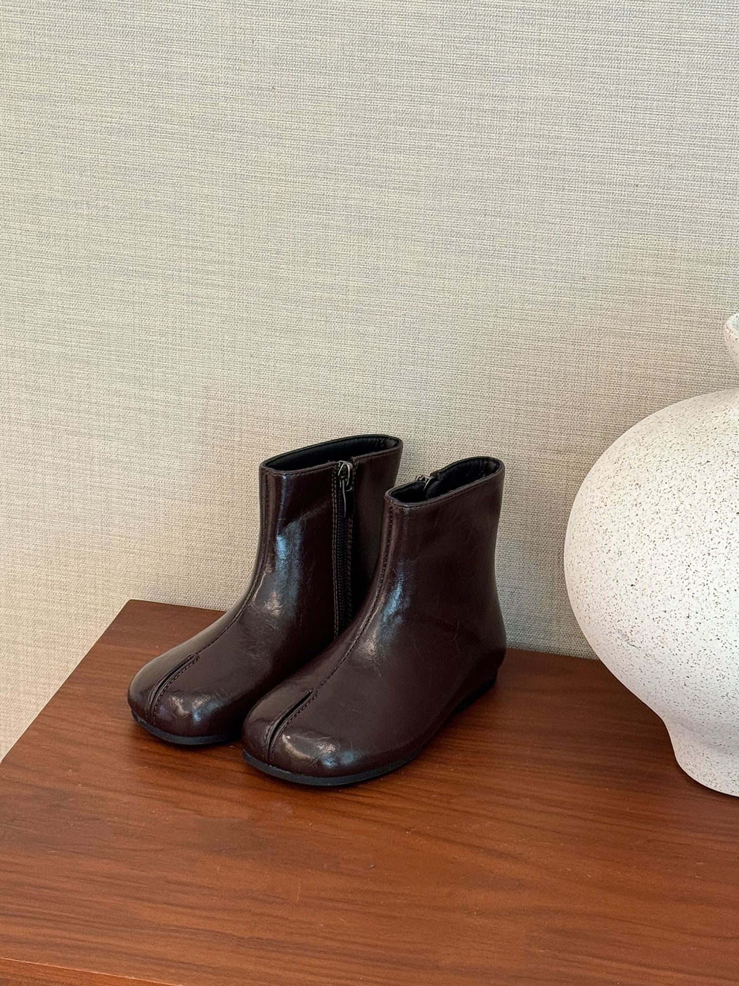 Boots da bóng khóa bên