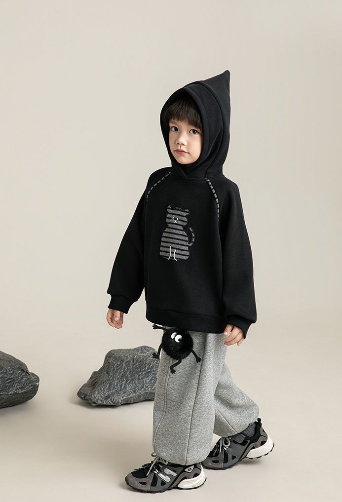 Áo hoodie YOYO đen Naughty cat