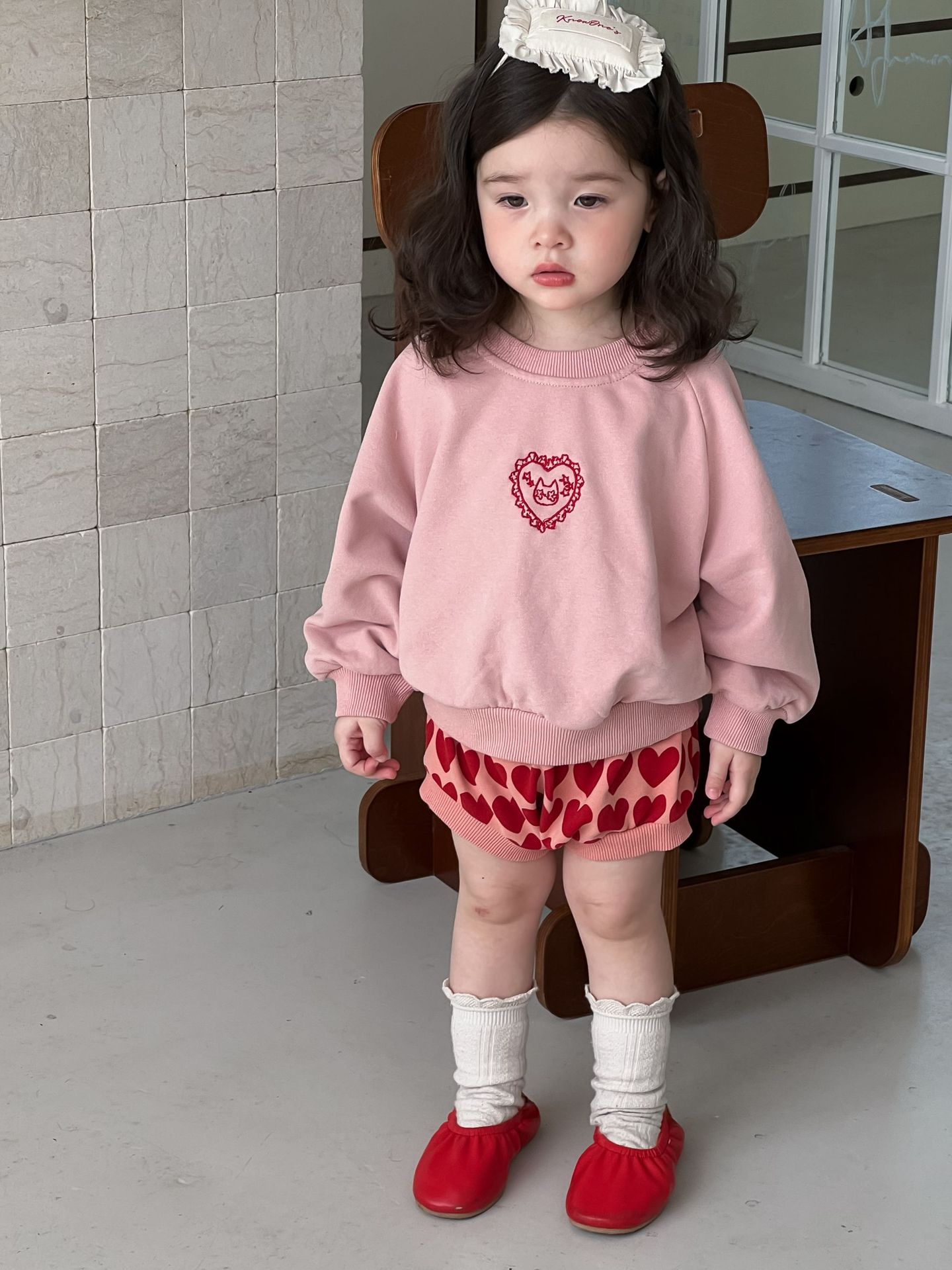 Bộ quần áo nỉ bé gái NB quần nhiều tim TLK
