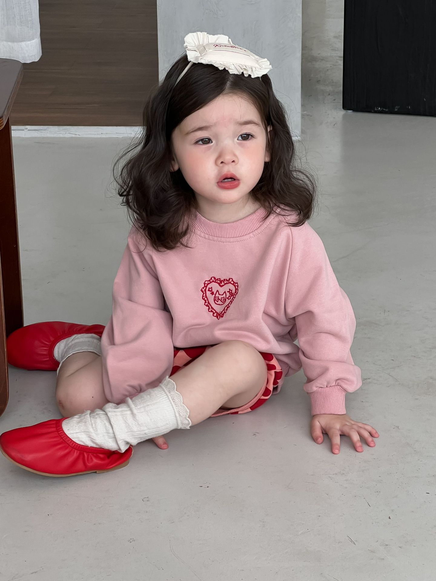 Bộ quần áo nỉ bé gái NB quần nhiều tim TLK
