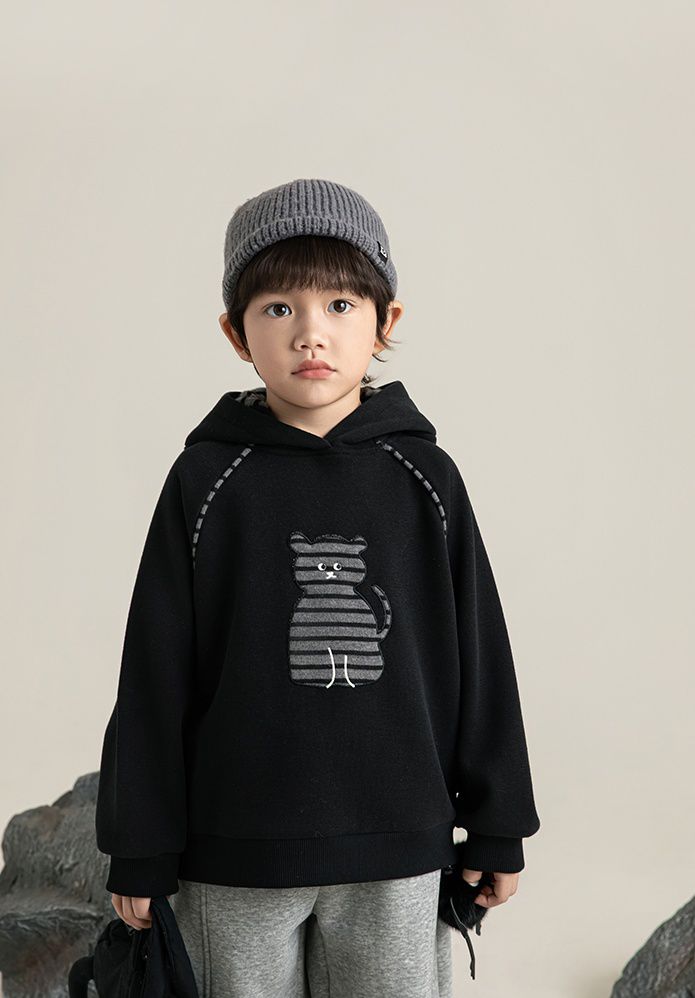 Áo hoodie YOYO đen Naughty cat