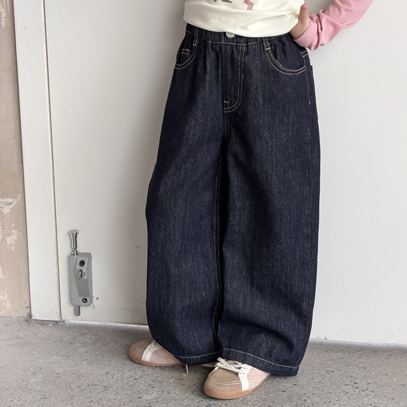 Quần jeans AMBB xanh đậm