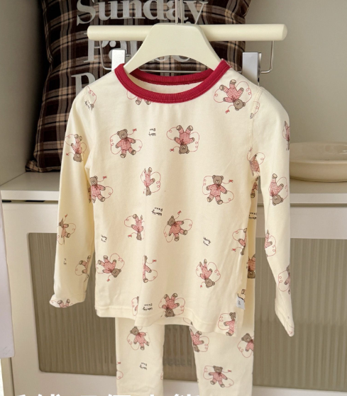 Bộ homewear Hey Honey gấu caro đỏ HAR