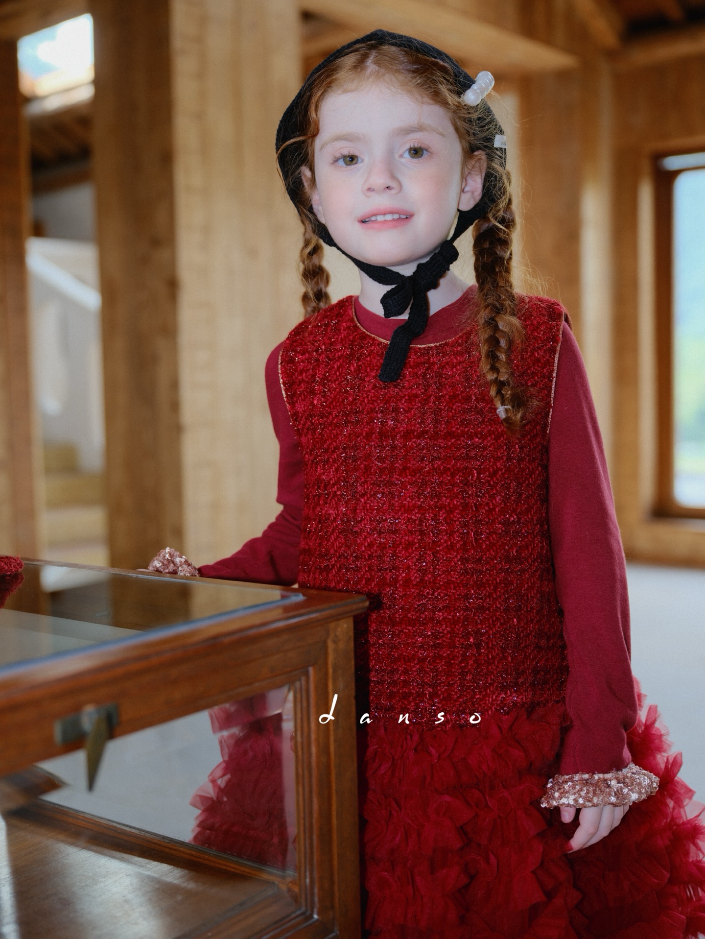 DANSO PRINCESS - Red Tweed tutututu