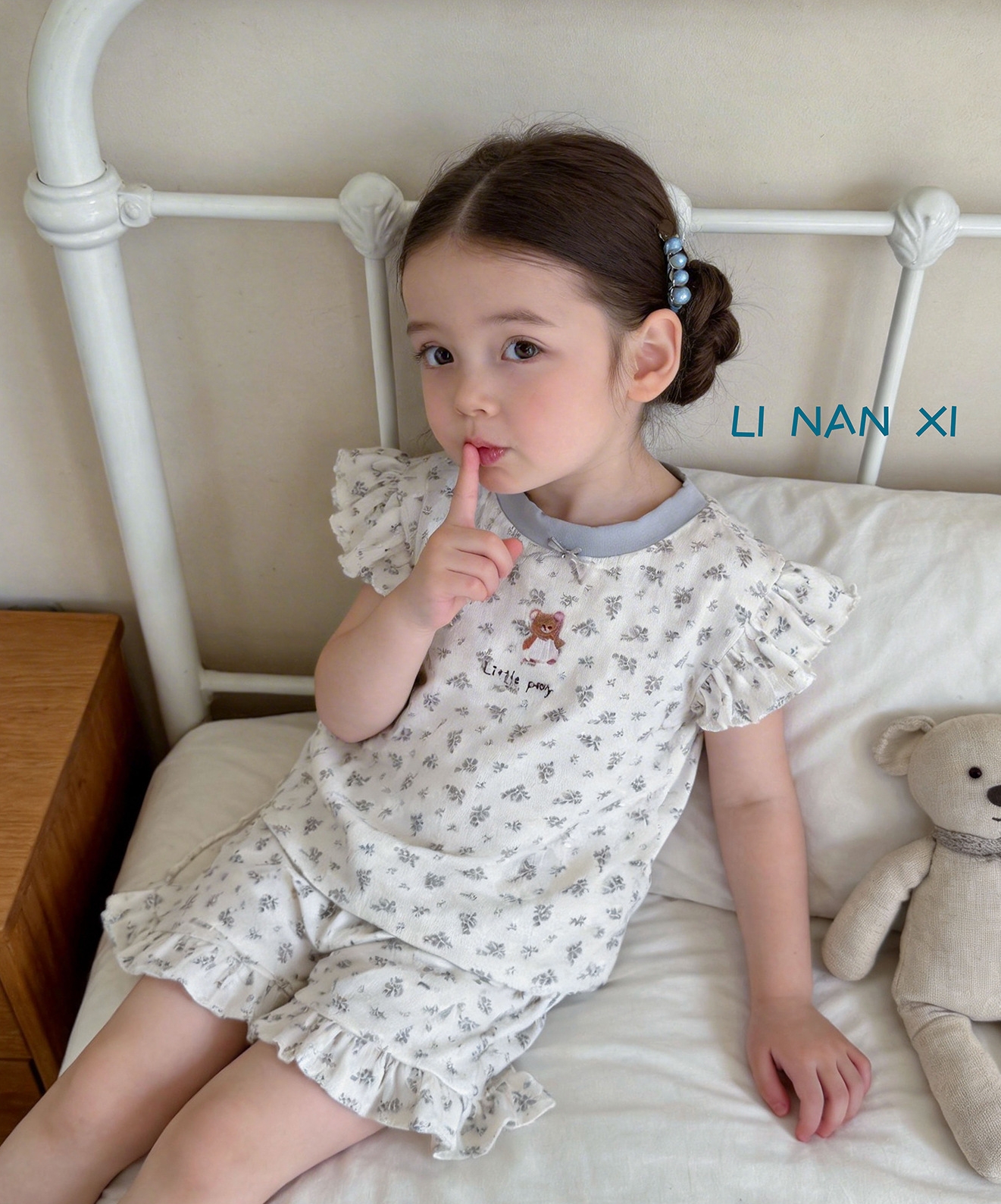 Homewear Linanxi chờm vai litty pony hoa nhỏ