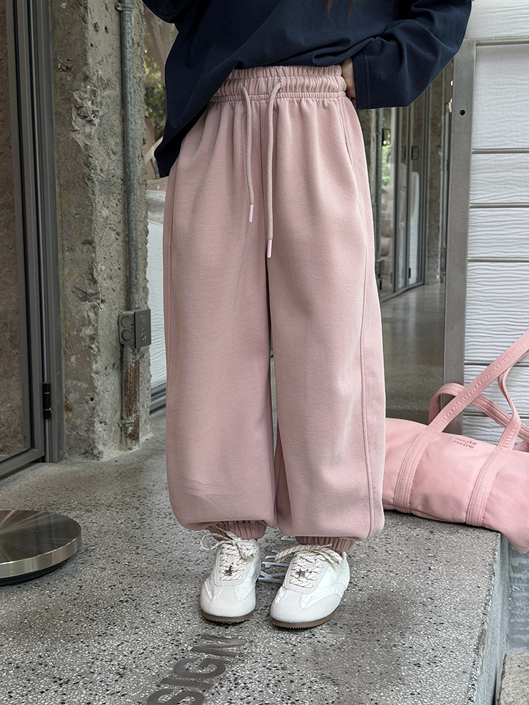 Quần nỉ AMBB trơn bo gấu