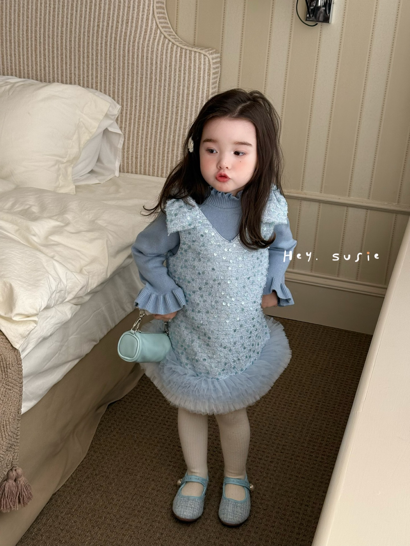 Hey Susie - Áo len xanh bán cùng set Đầm Xiao Qi Ji