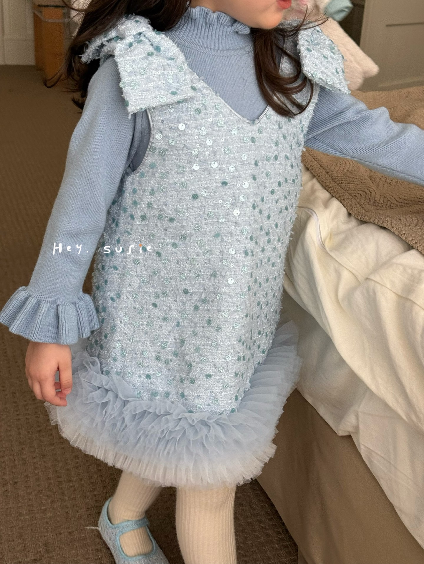 Hey Susie - Áo len xanh bán cùng set Đầm Xiao Qi Ji