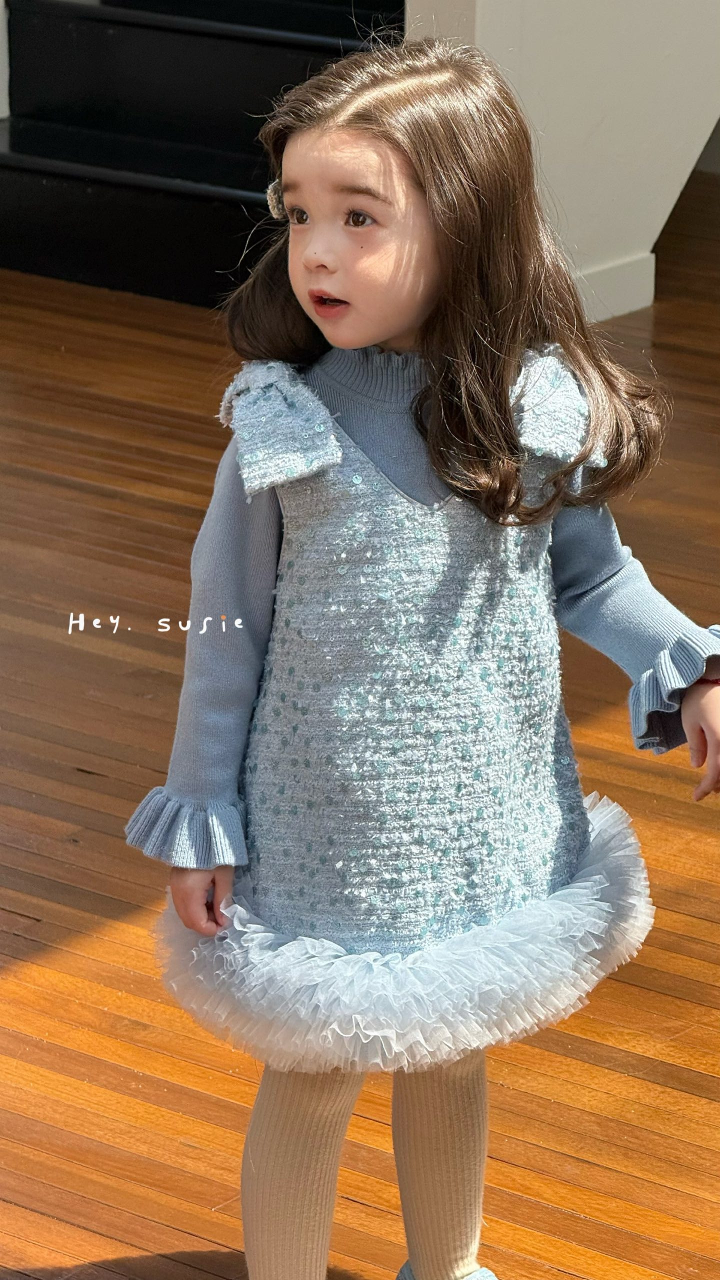 Hey Susie - Áo len xanh bán cùng set Đầm Xiao Qi Ji