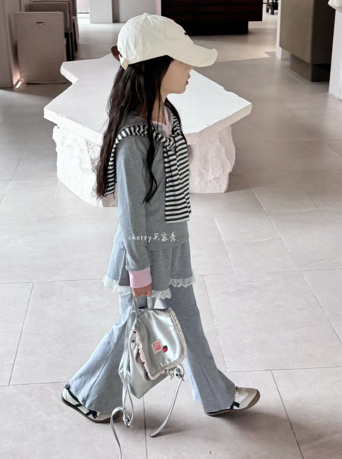 Cherry Kids - Set xám yếm viền ren