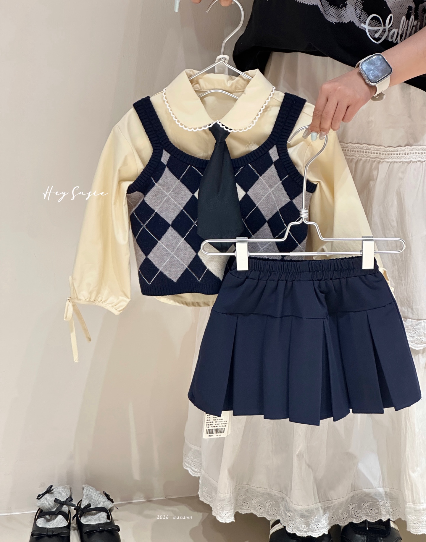 BTS Hey Susie nữ sinh - Set sơ mi + váy 17521 17373