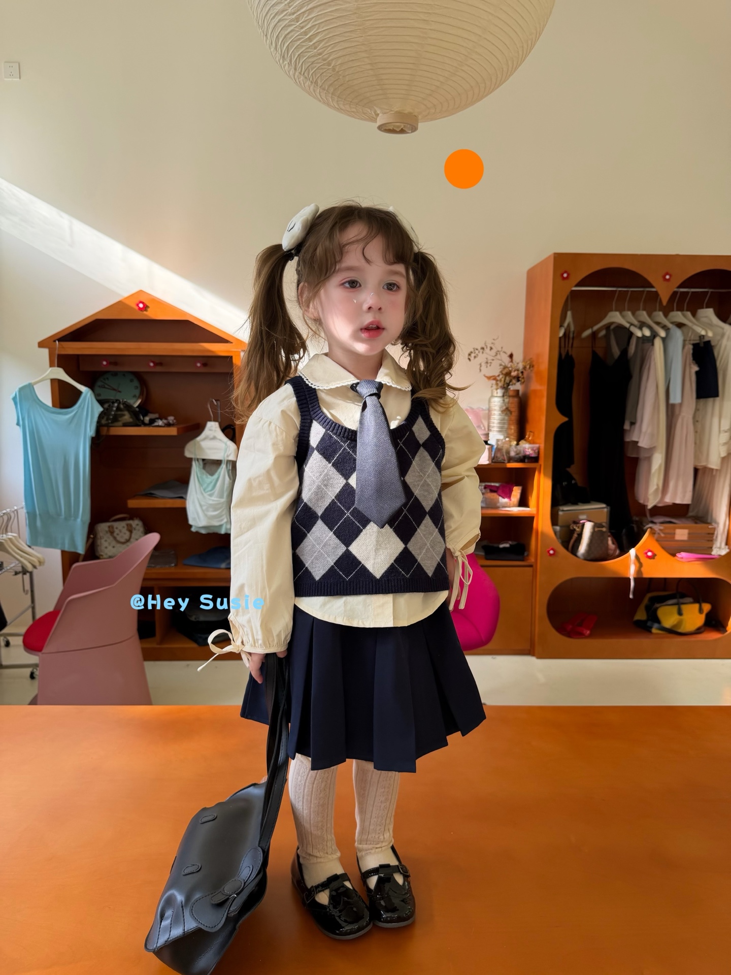 Hey Susie nữ sinh - Gile quả trám 17361