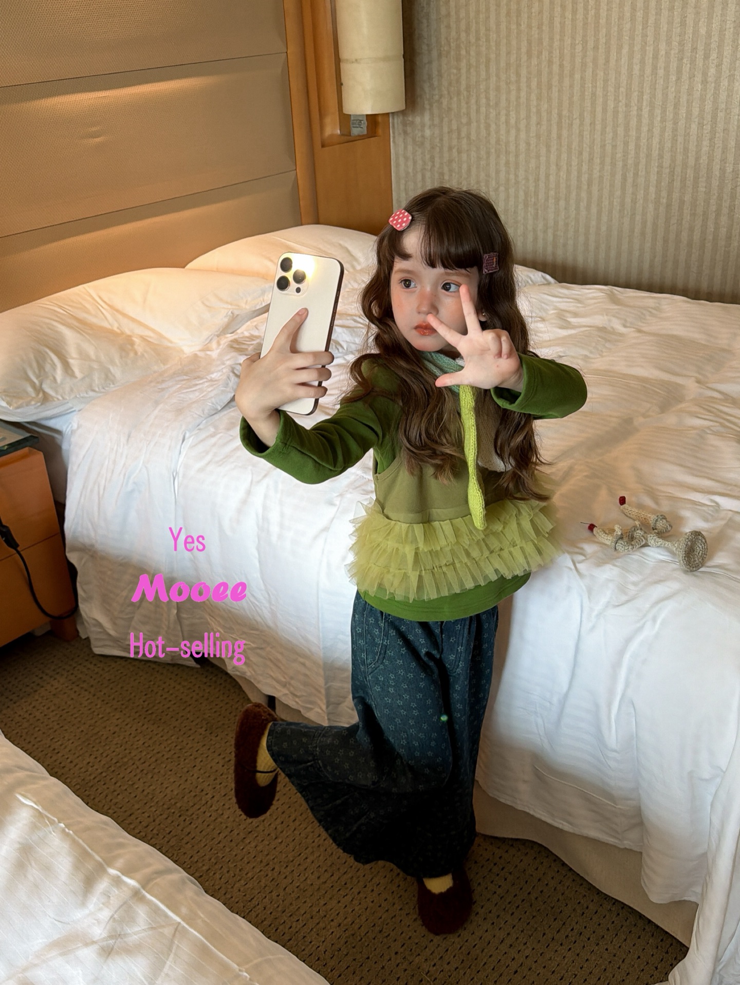 MOOEE MSX - Quần jeans gấu loe star 943556