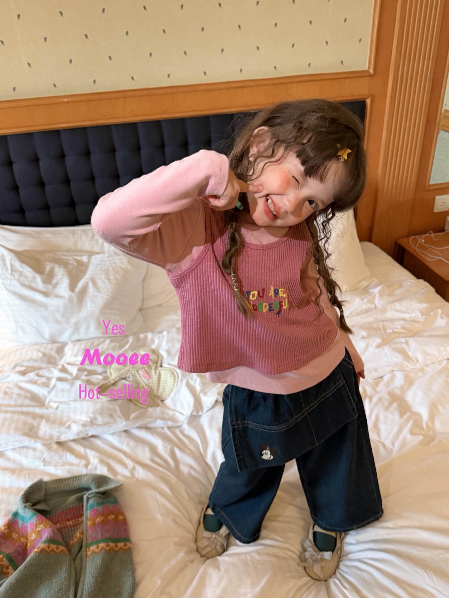 MOOEE - Quần jeans Mickey mix yếm 943545
