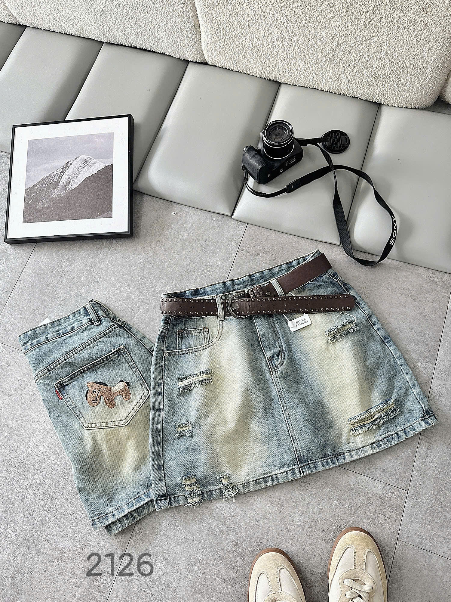 Chân váy jean thêu cún bigsize T-JV2126 màu xanh nhạt wash rách nhẹ