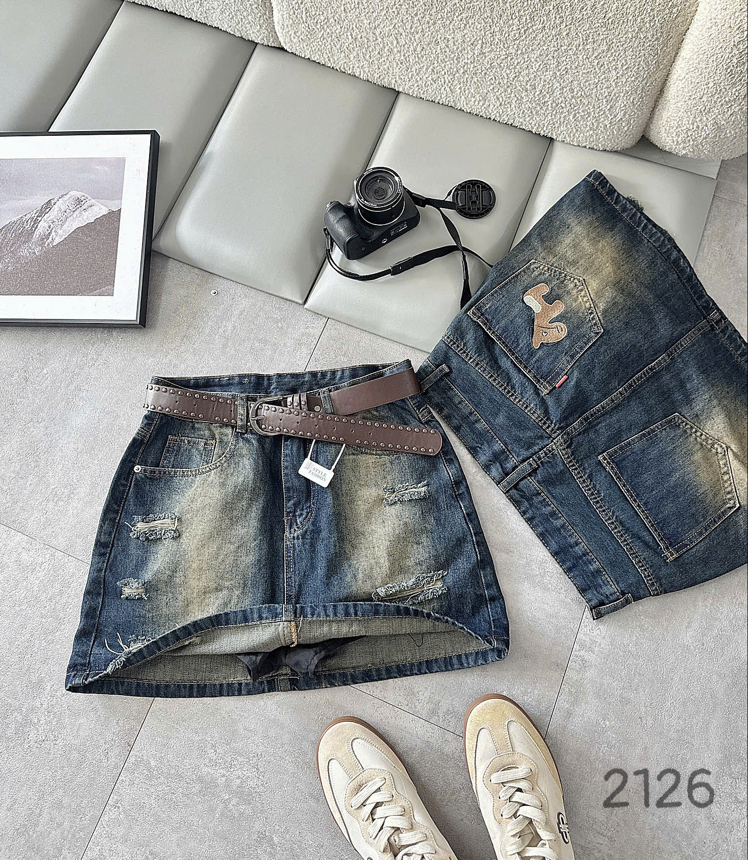 Chân váy jean thêu cún bigsize T-JV2126 màu xanh đậm nhìn thân trước và túi sau