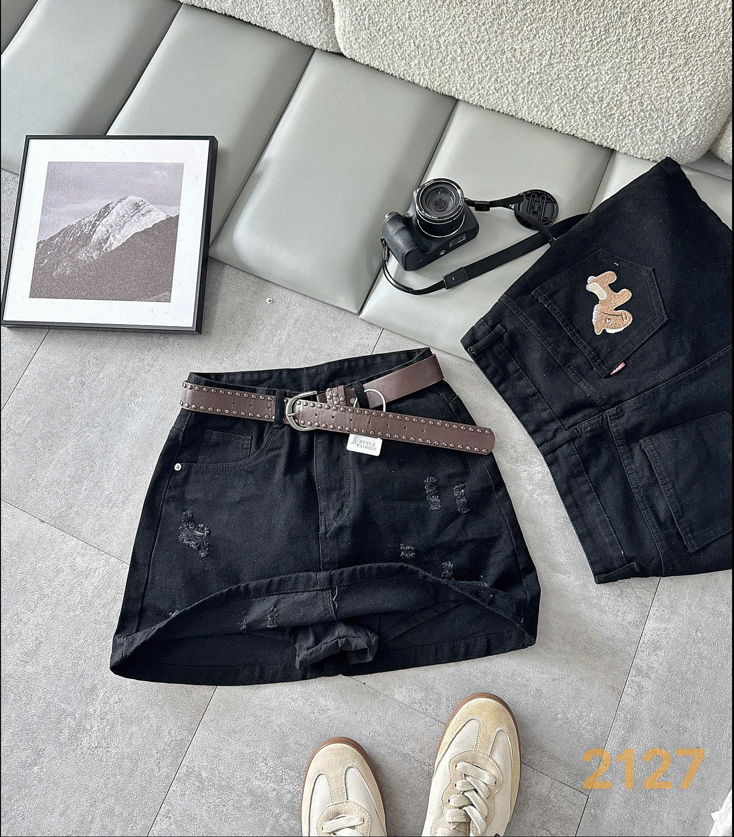 Chân váy jean đen bigsize T-JV2127 với quần bảo hộ bên trong và túi sau thêu ngựa