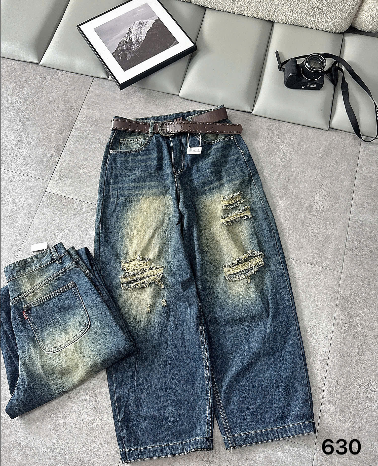 Quần jean suông rách bigsize T-QJ630 xanh đậm với chi tiết túi sau