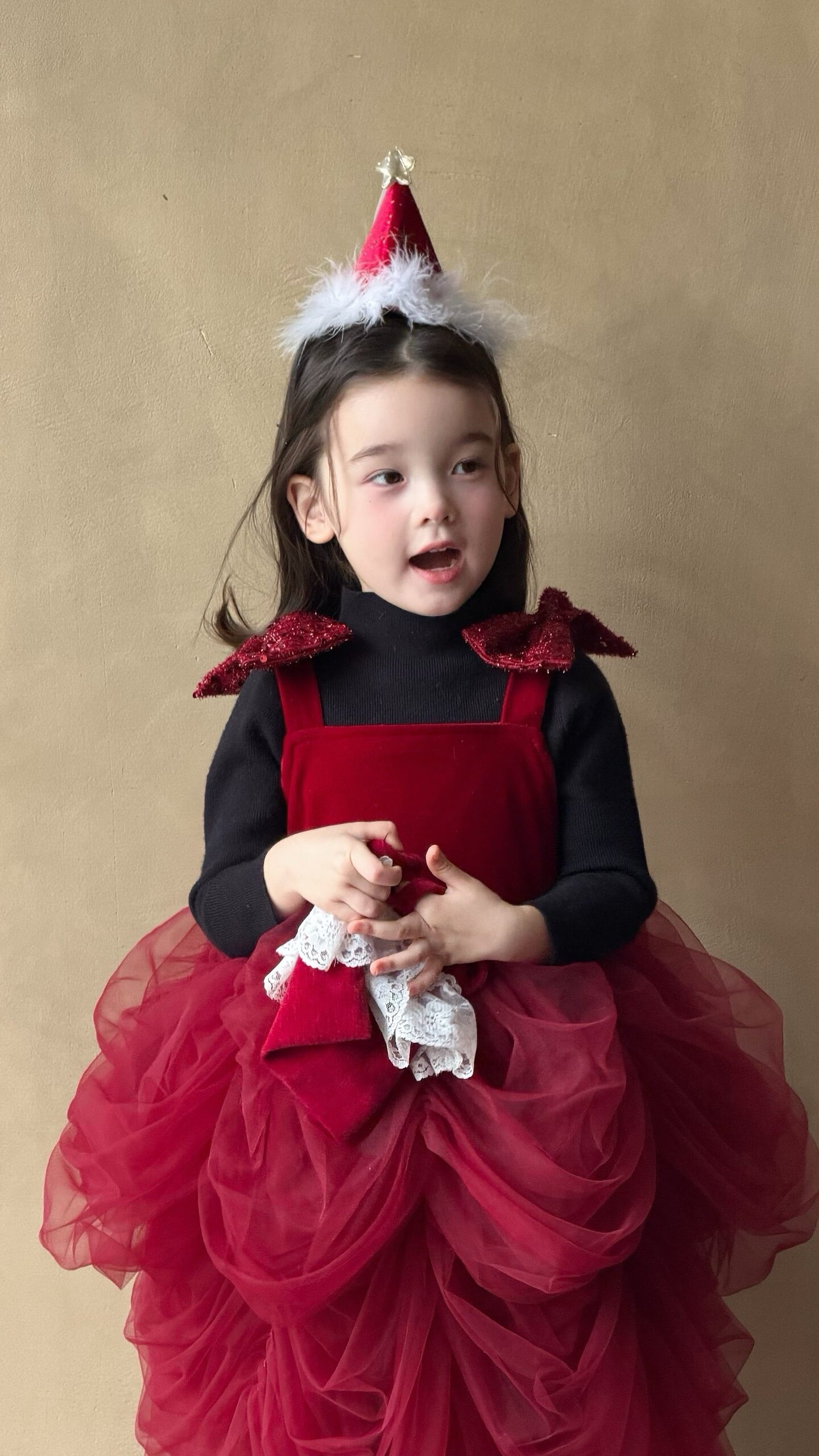 TTS - Áo len đen Hey Susie