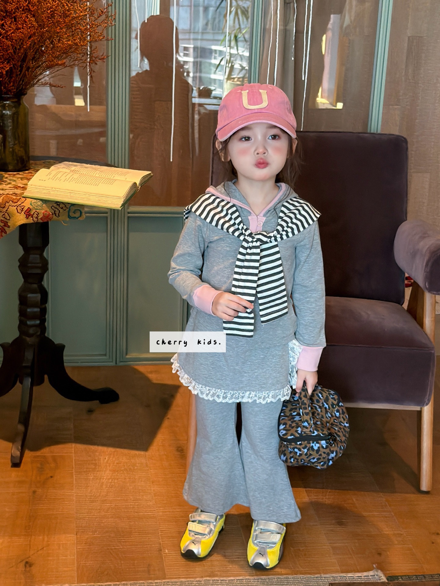 Cherry Kids - Set xám yếm viền ren 7773