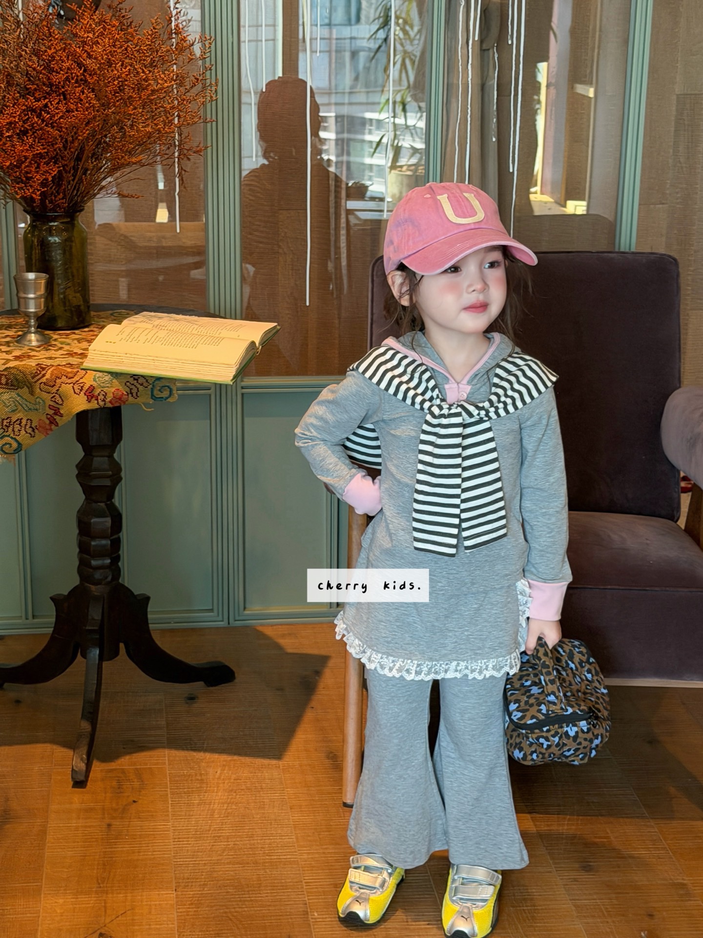 Cherry Kids - Set xám yếm viền ren 7773