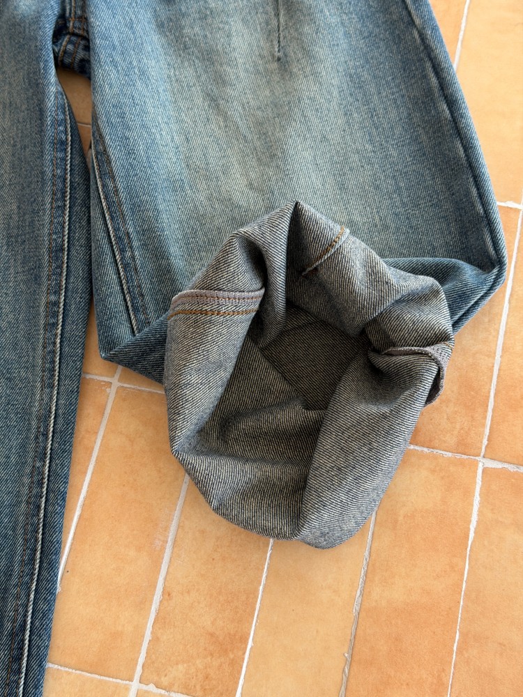 Quần jeans AMBB ria màu chiết gấu 1344