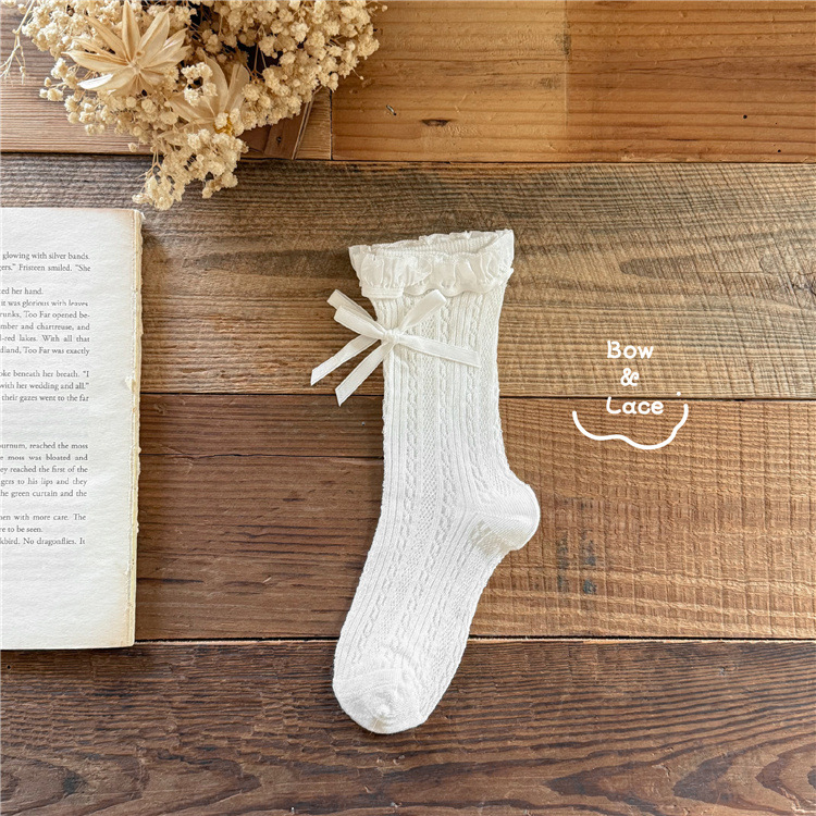 Tất vớ Laibo ren trắng cổ bèo đính nơ 3545