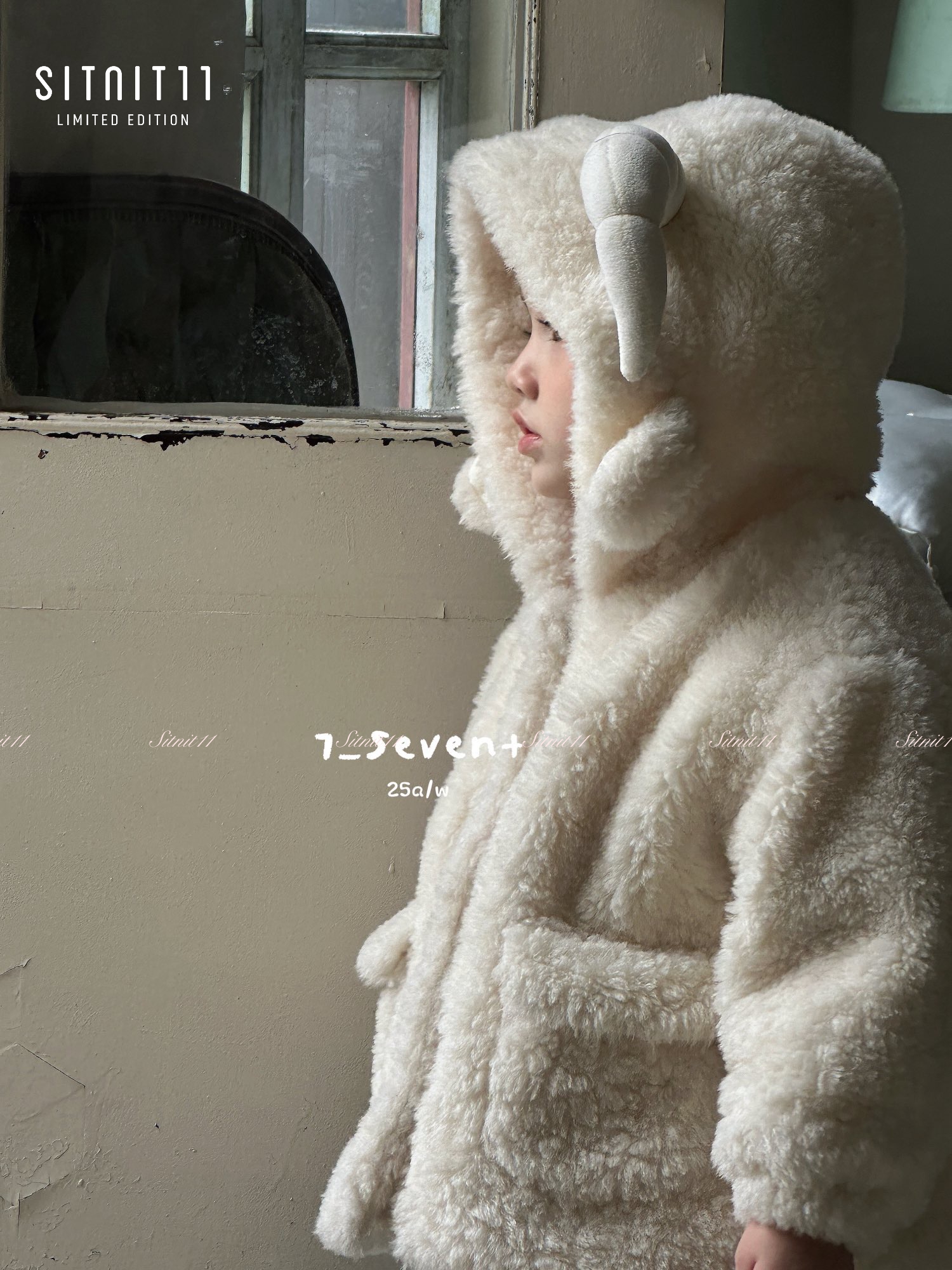 Áo khoác Aries 7-seven - WH