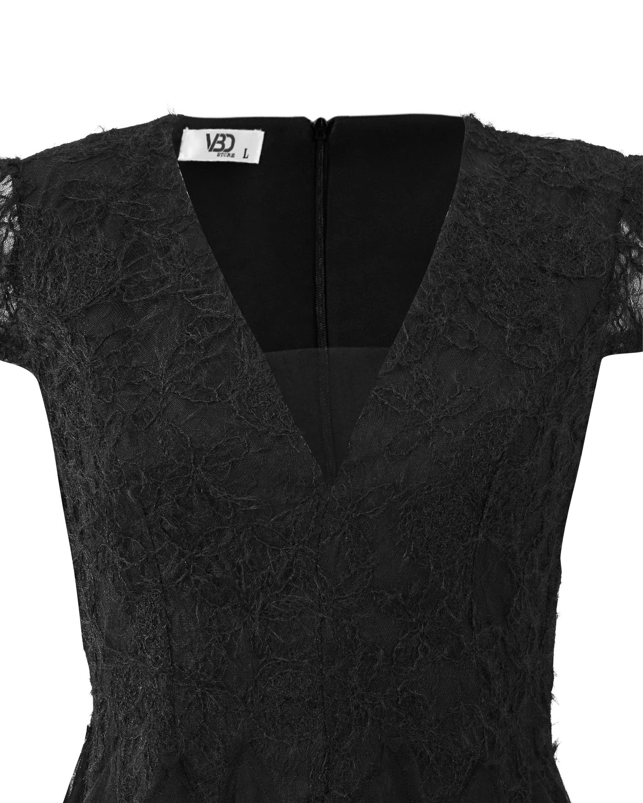 Cận cổ V phối lưới và bề mặt ren đen trên đầm V-DA245