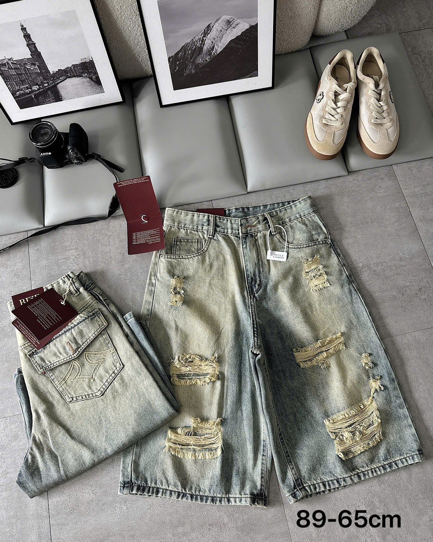 T-QSJ89 wash sáng không thắt lưng, cạp cài nút và các mảng rách xước ở thân trước