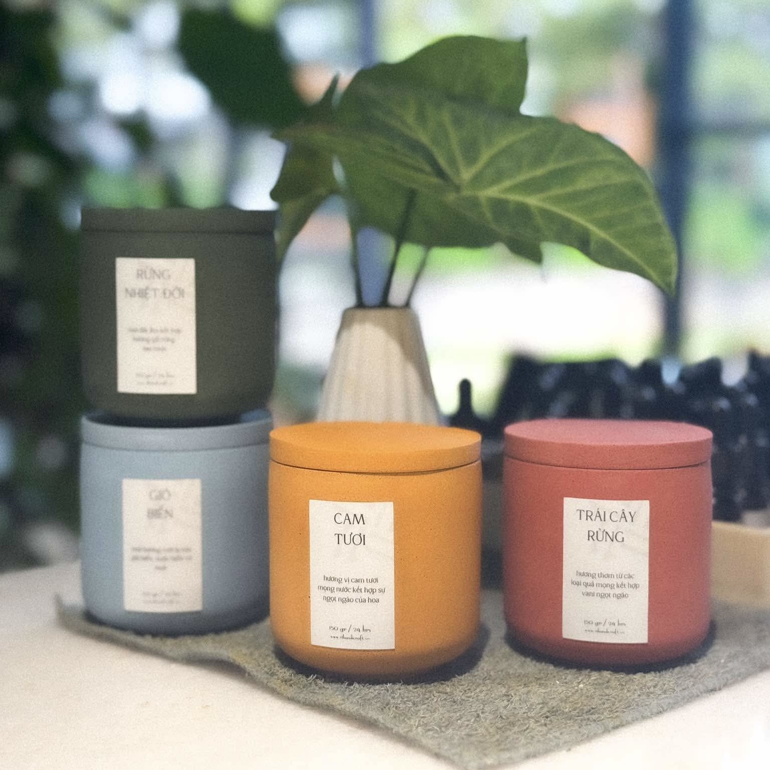 Nến thơm Tròn Trơn - 150g - Màu ngẫu nhiên