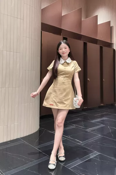 Product image - Đầm Kaki Cổ Ren Dáng A Tiểu Thư