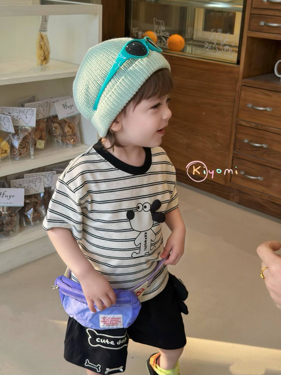 BTS cute dog Kiyomi - Quần short đen xương xương